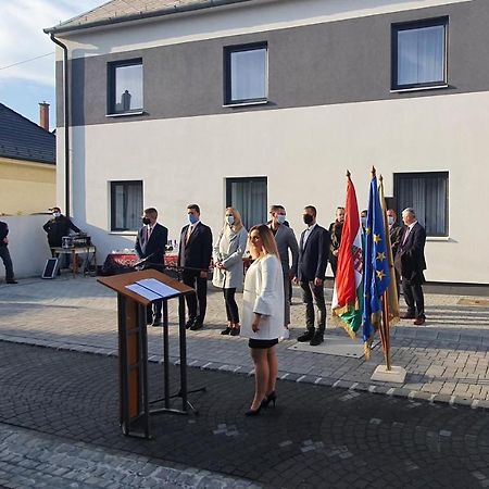 Bed and Breakfast Koszeg Panzio Екстер'єр фото