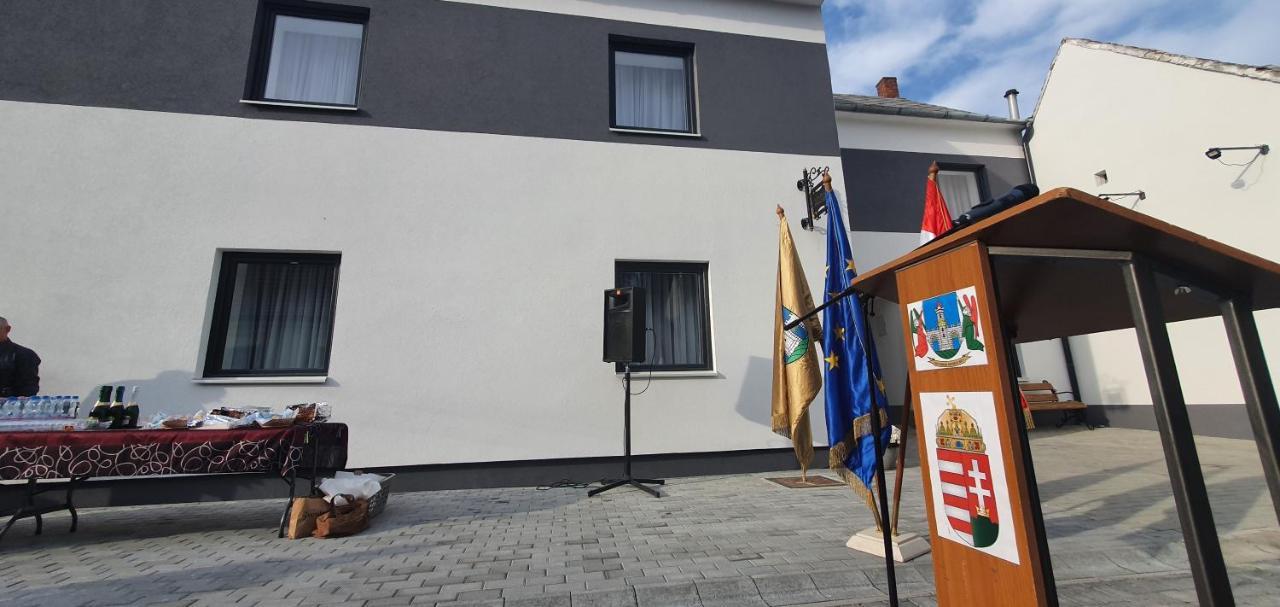 Bed and Breakfast Koszeg Panzio Екстер'єр фото